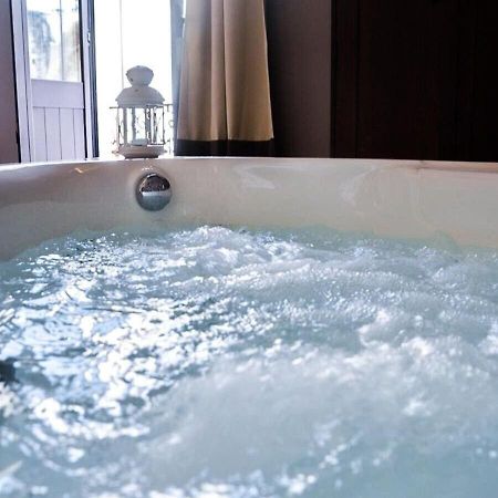 Wineexperience- Wine&Jacuzzi Suite Lecce Exterior foto