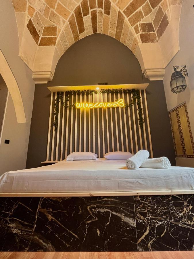 Wineexperience- Wine&Jacuzzi Suite Lecce Exterior foto